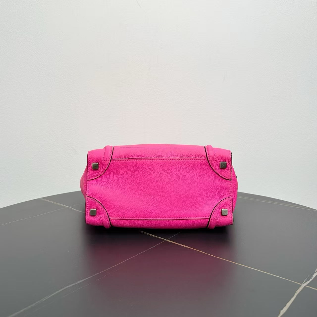 Luxury CELINE Luggage Tote Bag in Pink Leather -
