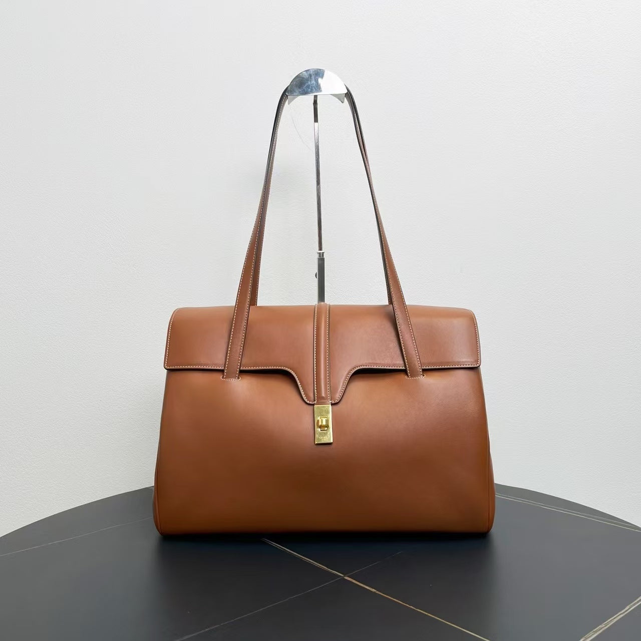 Luxury CELINE Brown Leather Large Tote Bag -