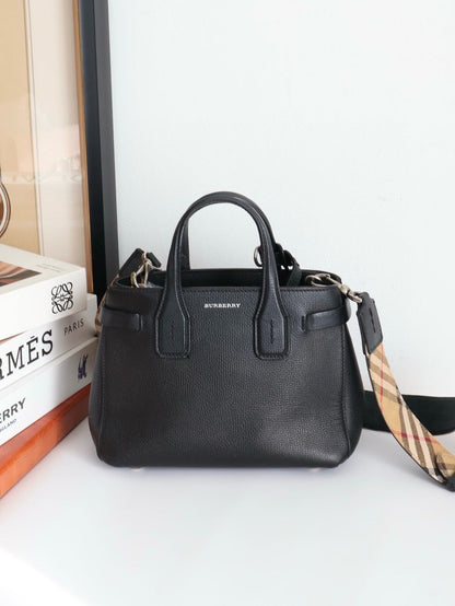 Luxury Burberry Black Banner Bag #5D -  Satchel/Top Handle in Leather