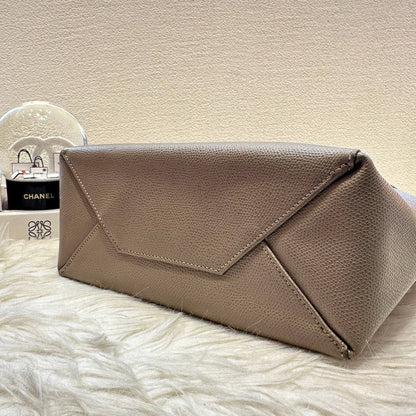 Luxury CELINE Tote Phantom Medium Gray Leather Tote Bag