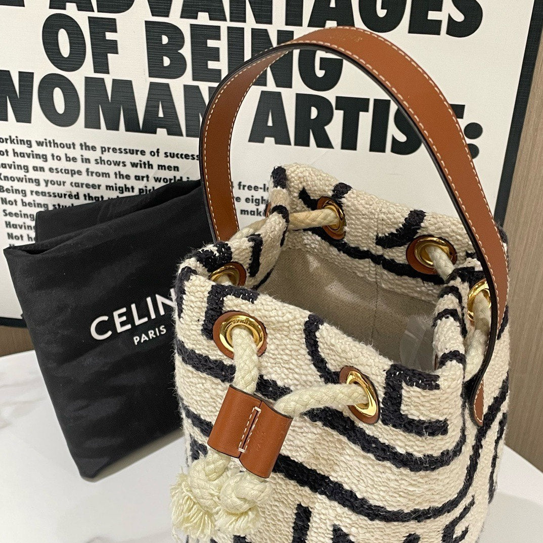 💕 Luxury CELINE Shearing Bucket Bag #13224