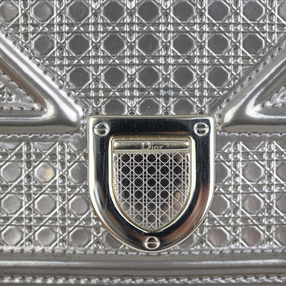 Dior Diorama Wallet on Chain